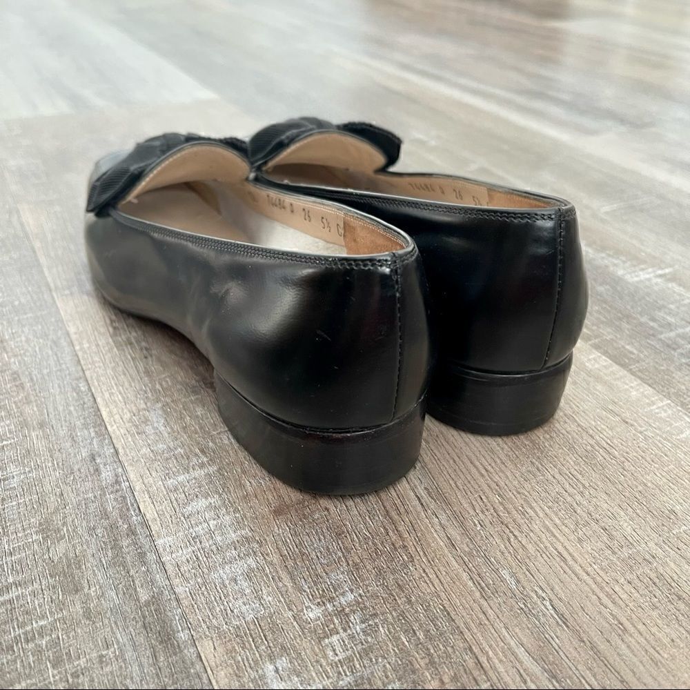 SALVATORE FERRAGAMO tuxedo bow flats. - Picture 6 of 7